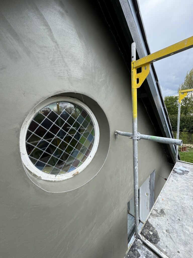 Buitengevelisolatie en stucwerk in Bleiswijk Cementgebonden stuclaag over buitengevelisolatie in Bleiswijk